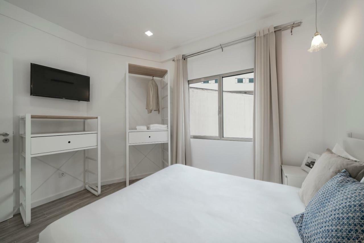 Drapes Design Apartments By An Island Apart ฟุงชาล ภายนอก รูปภาพ