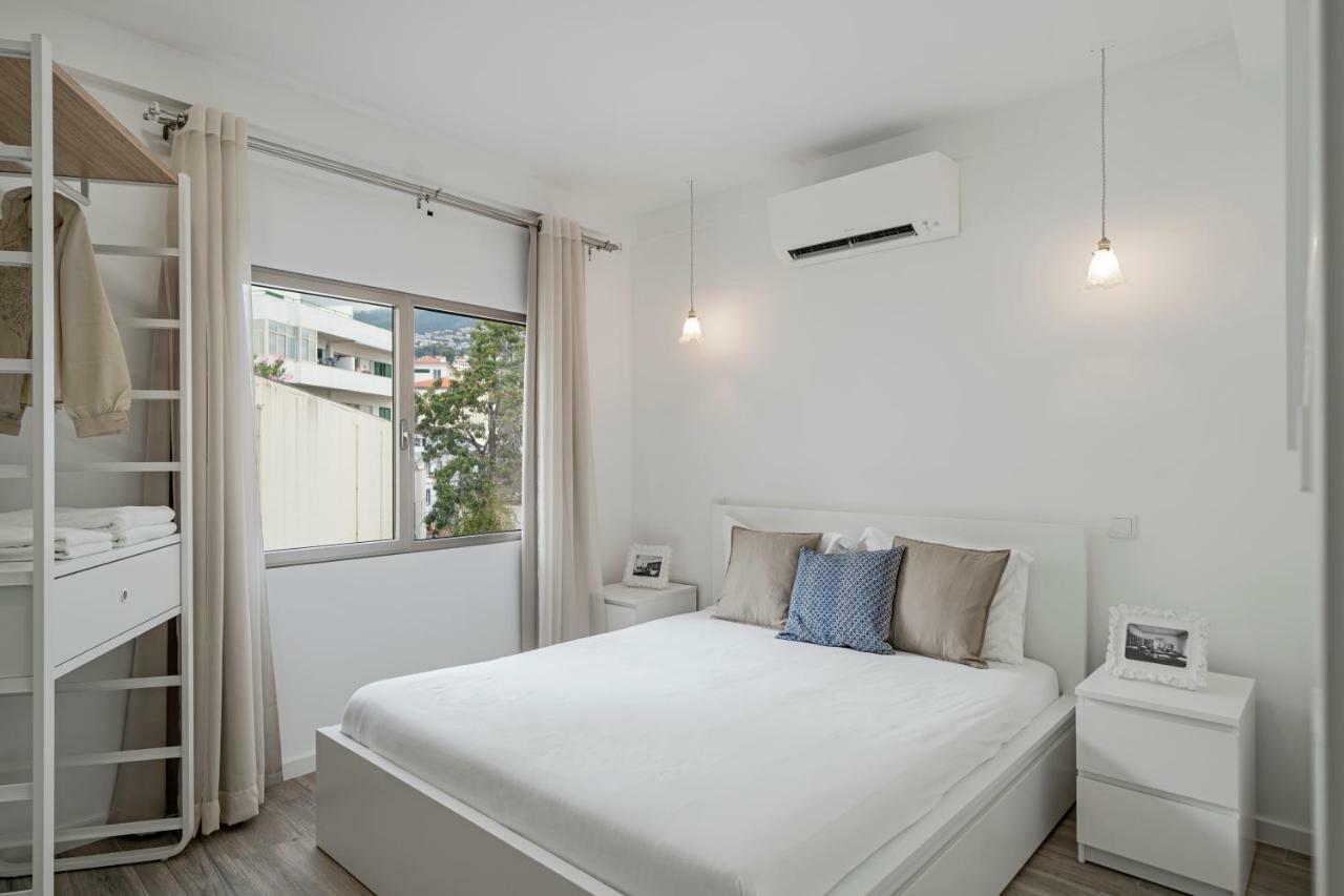 Drapes Design Apartments By An Island Apart ฟุงชาล ภายนอก รูปภาพ