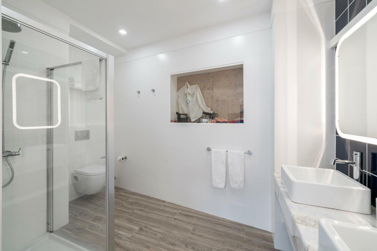 Drapes Design Apartments By An Island Apart ฟุงชาล ภายนอก รูปภาพ