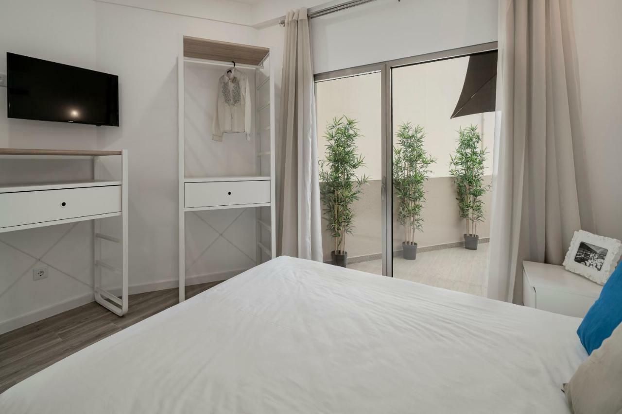 Drapes Design Apartments By An Island Apart ฟุงชาล ภายนอก รูปภาพ