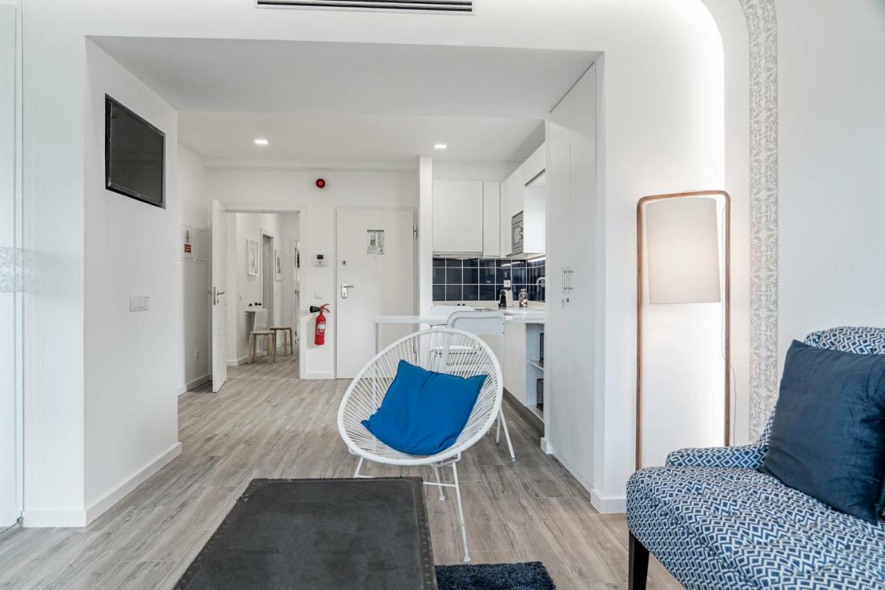Drapes Design Apartments By An Island Apart ฟุงชาล ภายนอก รูปภาพ